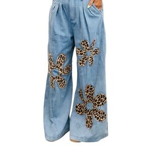 NWT BiBi Light Wash Animal Leopard Cheetah Boho Floral Patch Wide Leg Jeans XL